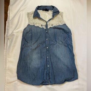 Jessica Simpson size small denim/lace button down tank top
